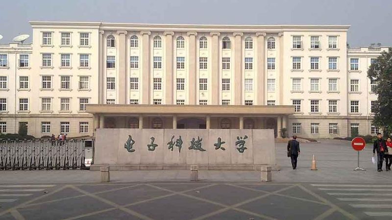 定制方案解析：防水继电器模块在工业自动化中的应用**