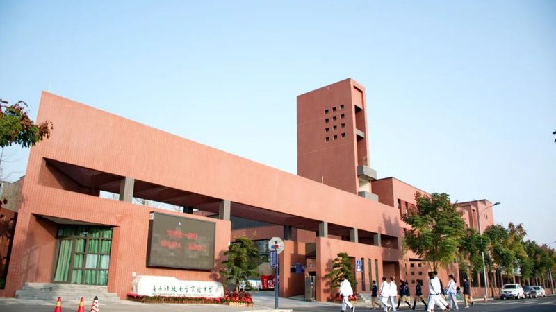 揭秘上海电子加工设备：型号参数背后的技术奥秘